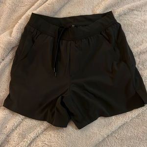 Ten Thousand Interval 5” lined short. Size Small.